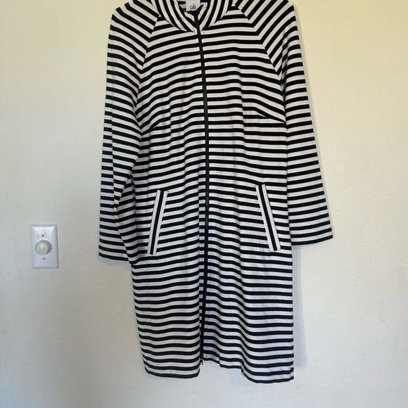 Cabi Byline Medium Black & White Full Zip LongLine Jacket - Picture 5 of 10
